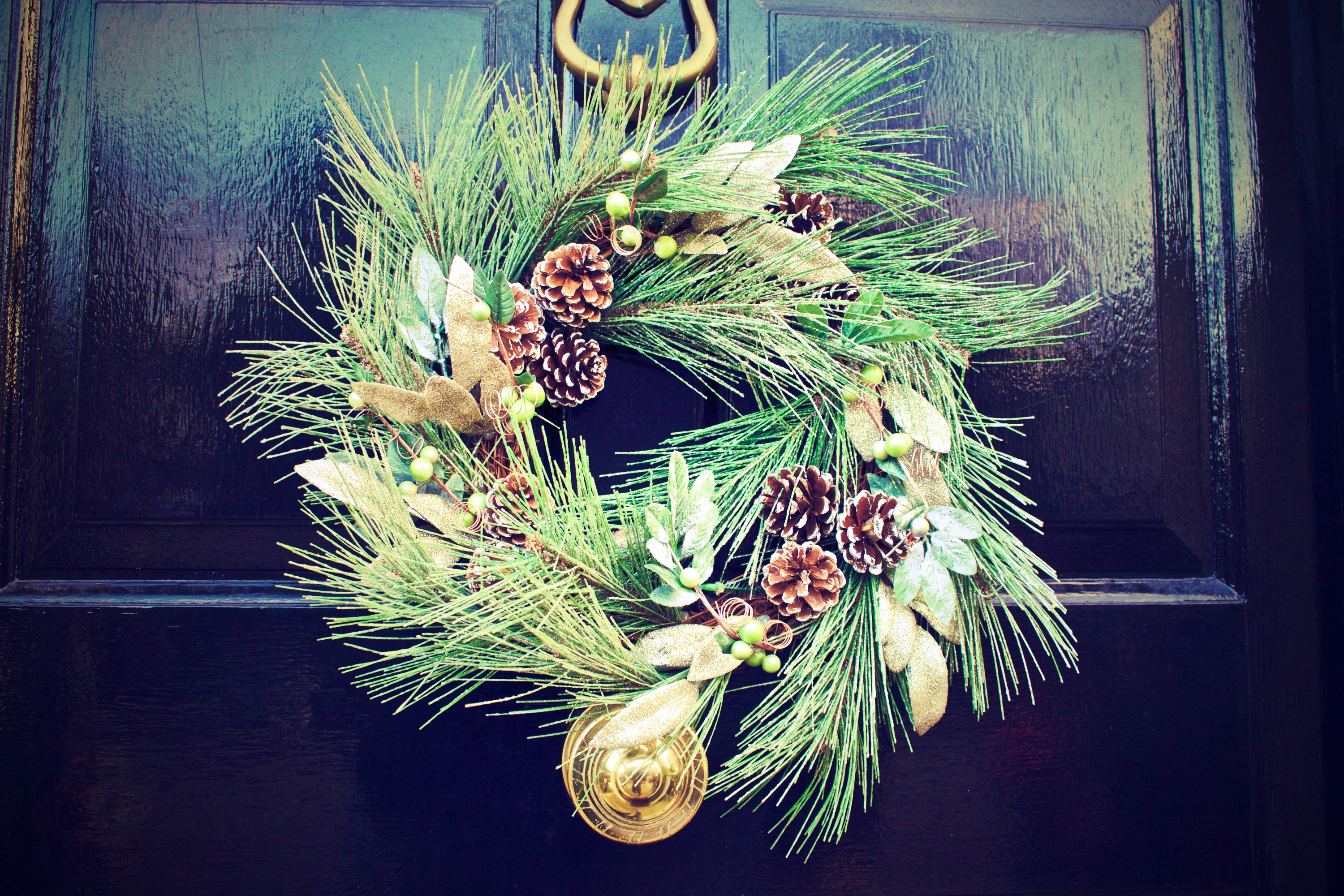 green and yellow wreath