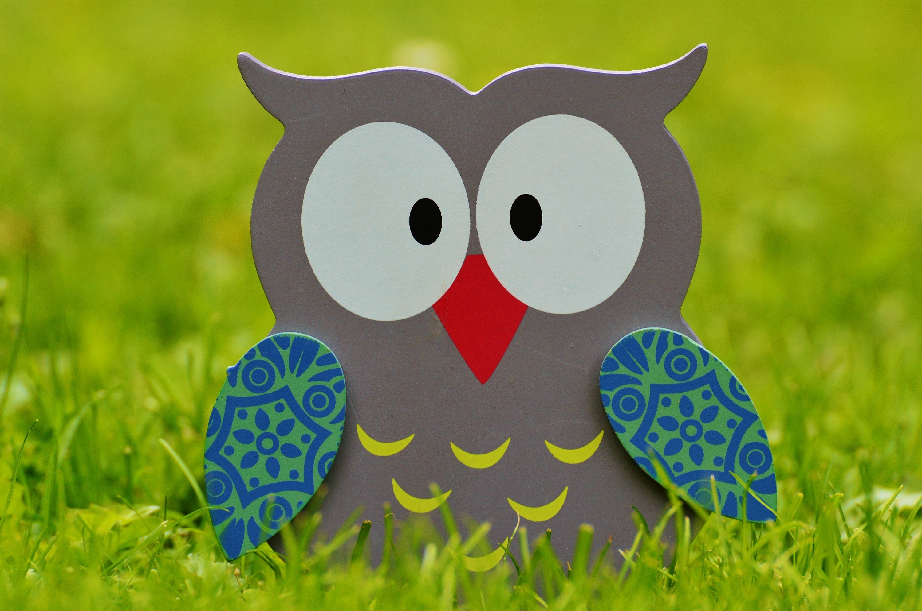 gray and blue wooden owl freestanding deco