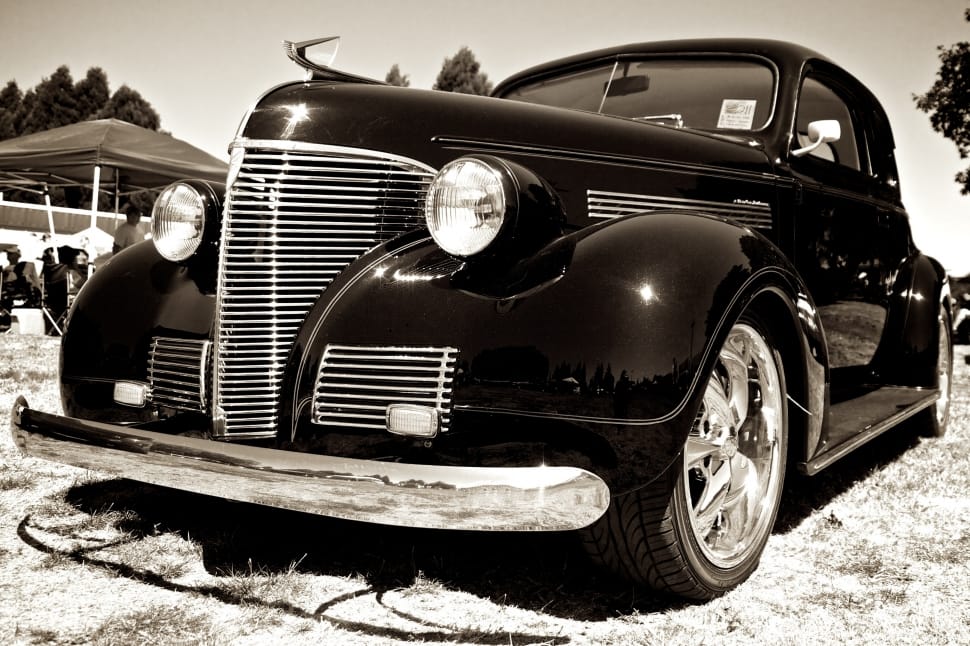 black vintage car preview
