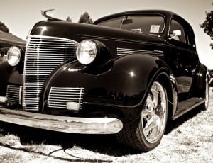 black vintage car thumbnail