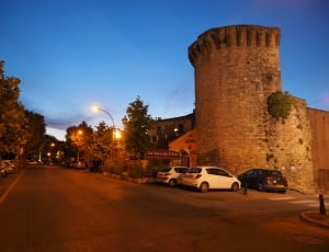 Apt-En-Luberon, Apt, Tower, Restaurant, car, history thumbnail