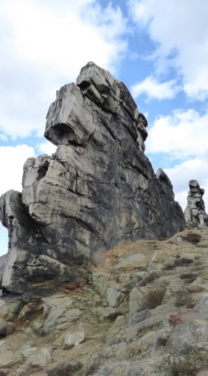 gray rock mountain thumbnail