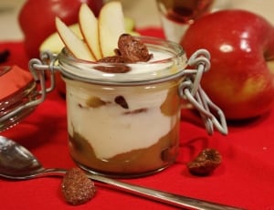 apple slice with chocolate cereal cream thumbnail
