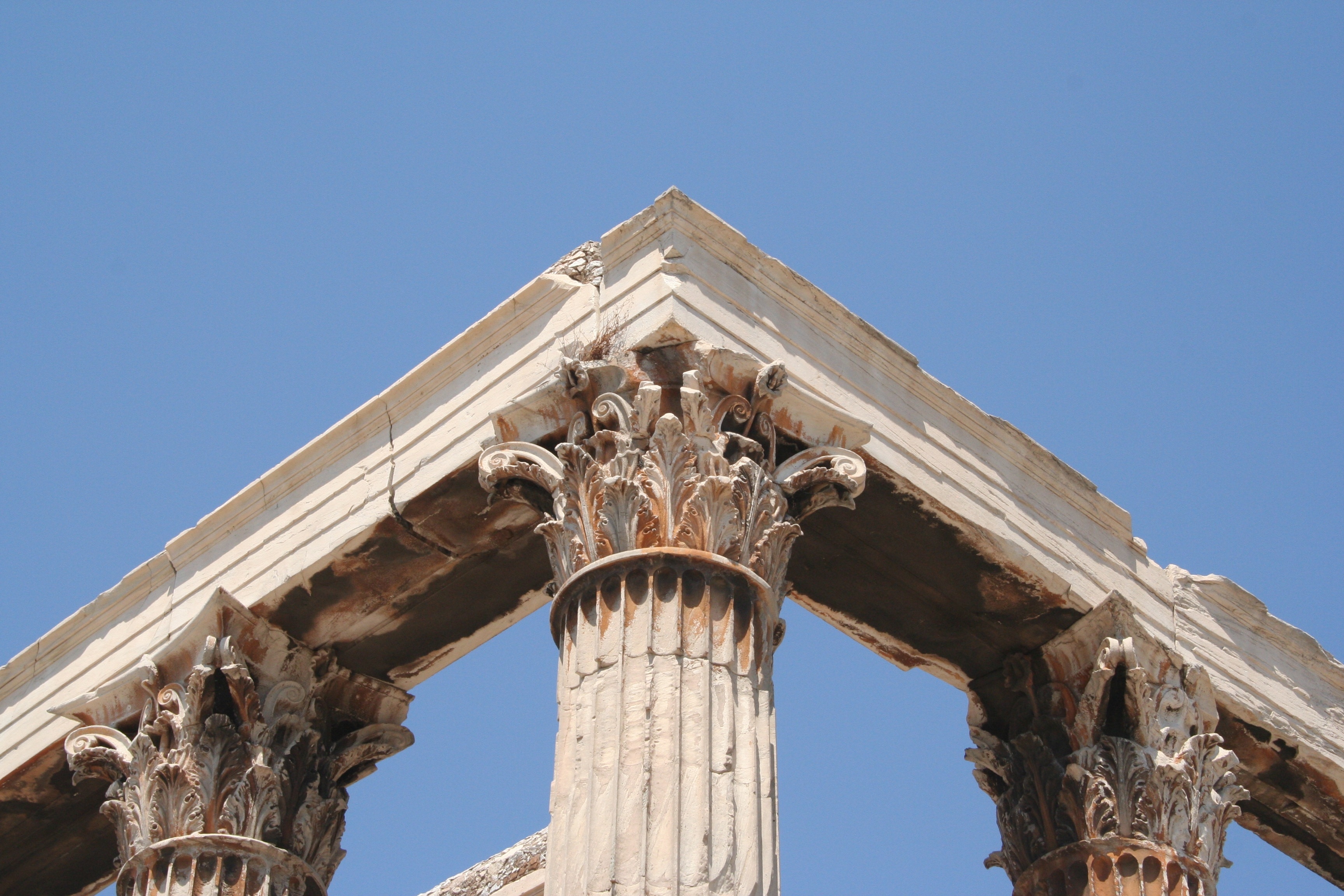 Колонна в прошлом 5. Колонна (архитектура). Античные колонны. Колонна Фоки. Каменная колонна.