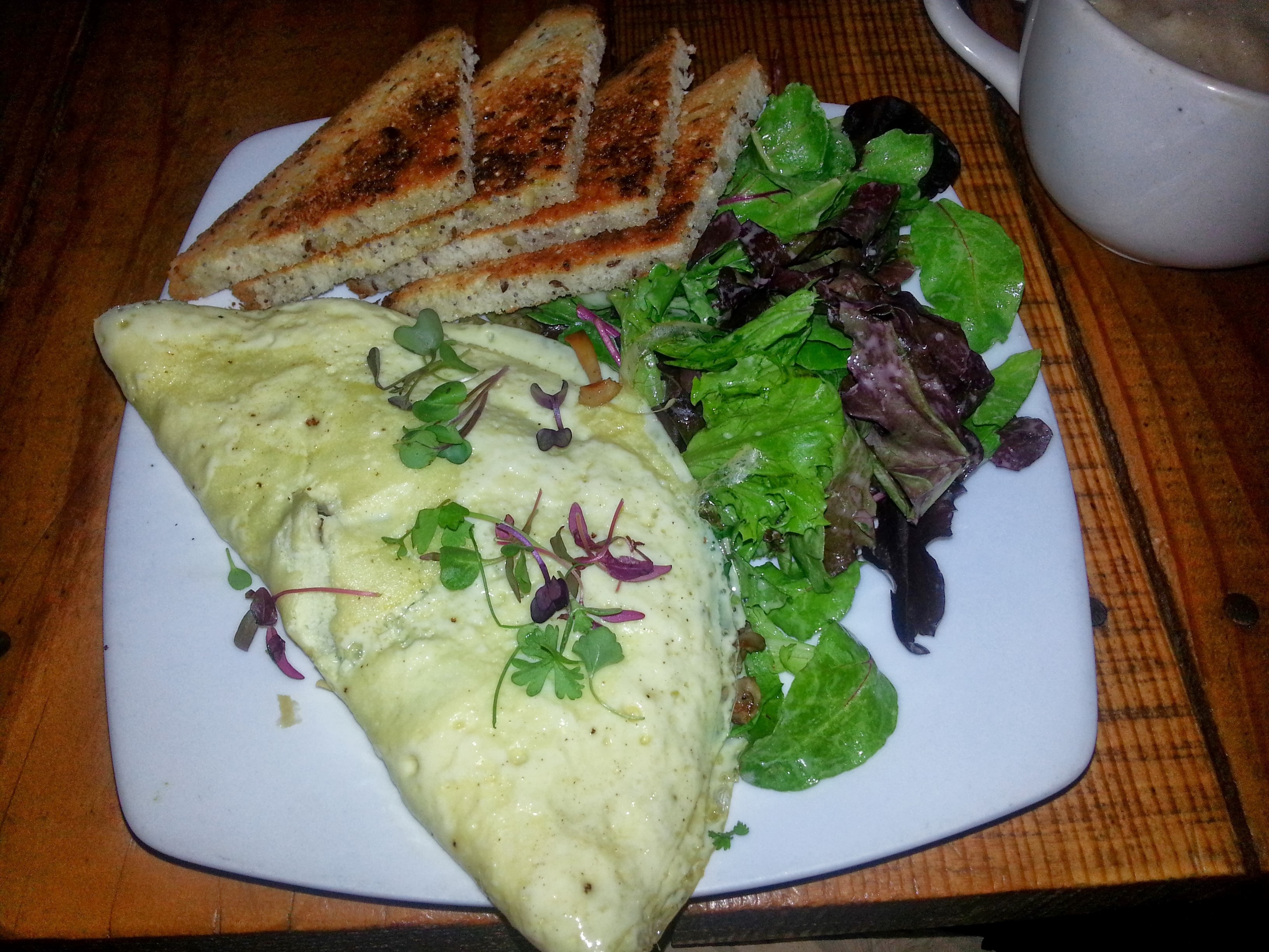 omelet with vegetables