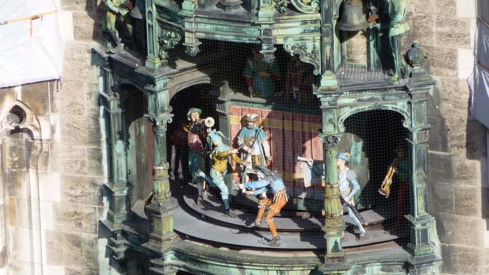 toddler's group of men figurine in castle preview