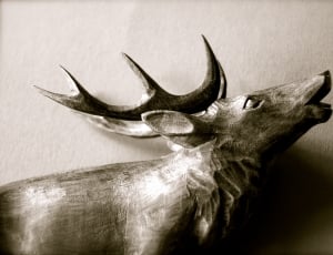 brown moose sculpture thumbnail