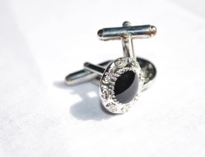 silver earrings thumbnail
