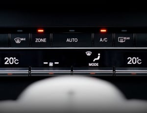 black car climate control panel thumbnail