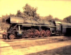 picture of large black train thumbnail