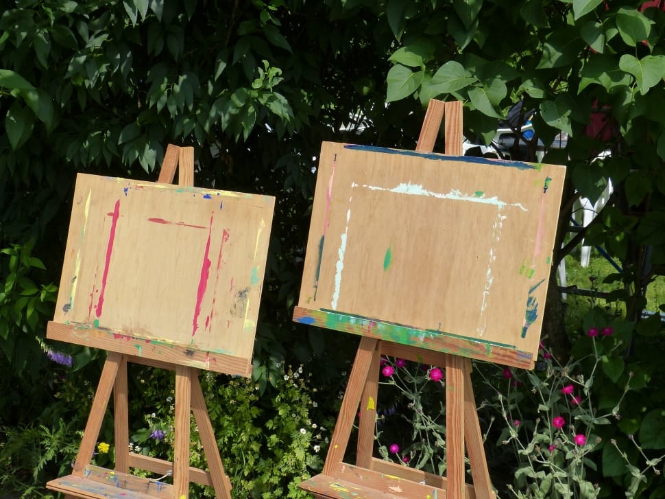 2 wooden easel boards preview