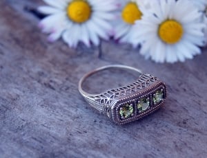 silver green gemstone ring thumbnail
