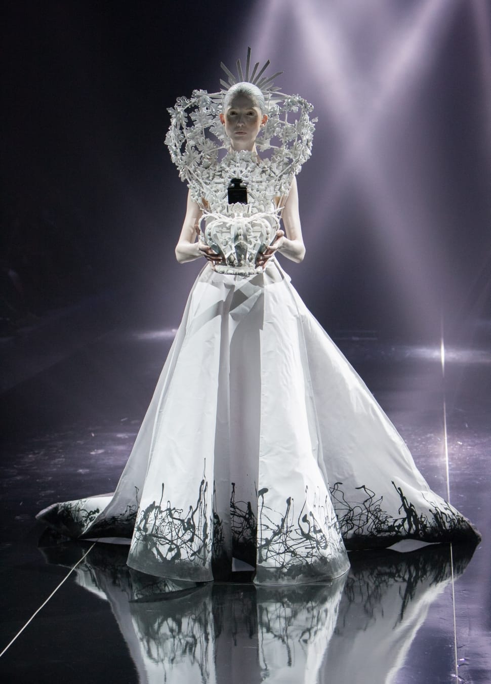 fashion-show-fashion-catwalk-model-wallpaper-preview.jpg