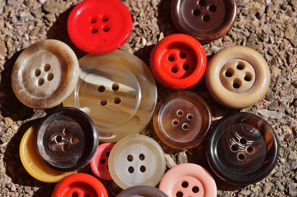 button lot preview