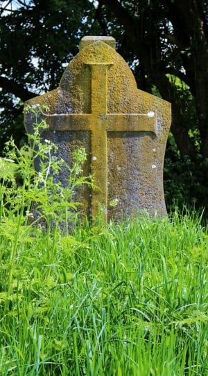 brown cross tombstone thumbnail