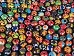 multi colored bead lot thumbnail