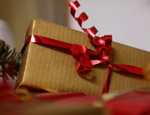 brown gift box thumbnail