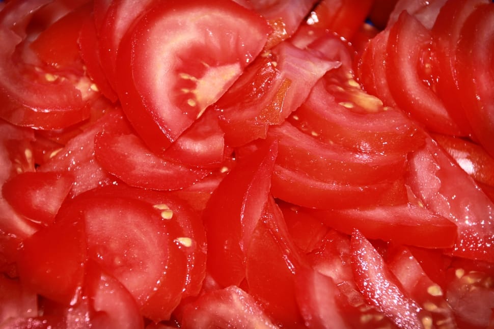 sliced tomatoes preview
