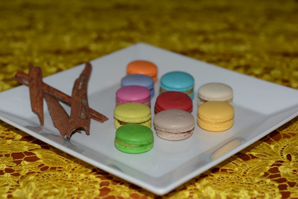 macaroons and cinnamon stick preview
