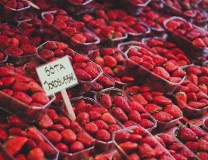 strawberries lot thumbnail