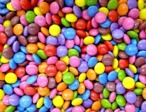 multi colored chocolate chips thumbnail