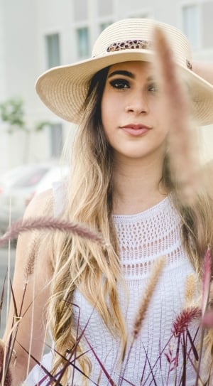 women's brown sun hat and whit sleeveless top thumbnail