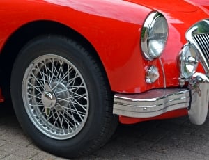 red classic car thumbnail