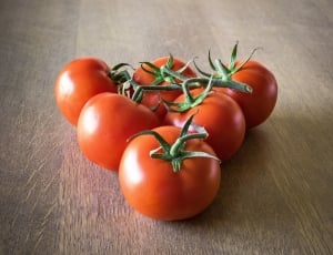 6 tomatoes thumbnail