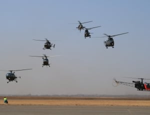 7 helicopters thumbnail