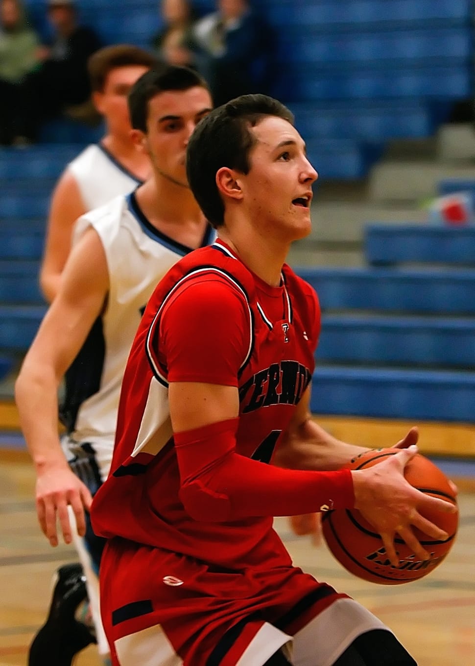 Red black and white best sale basketball jersey