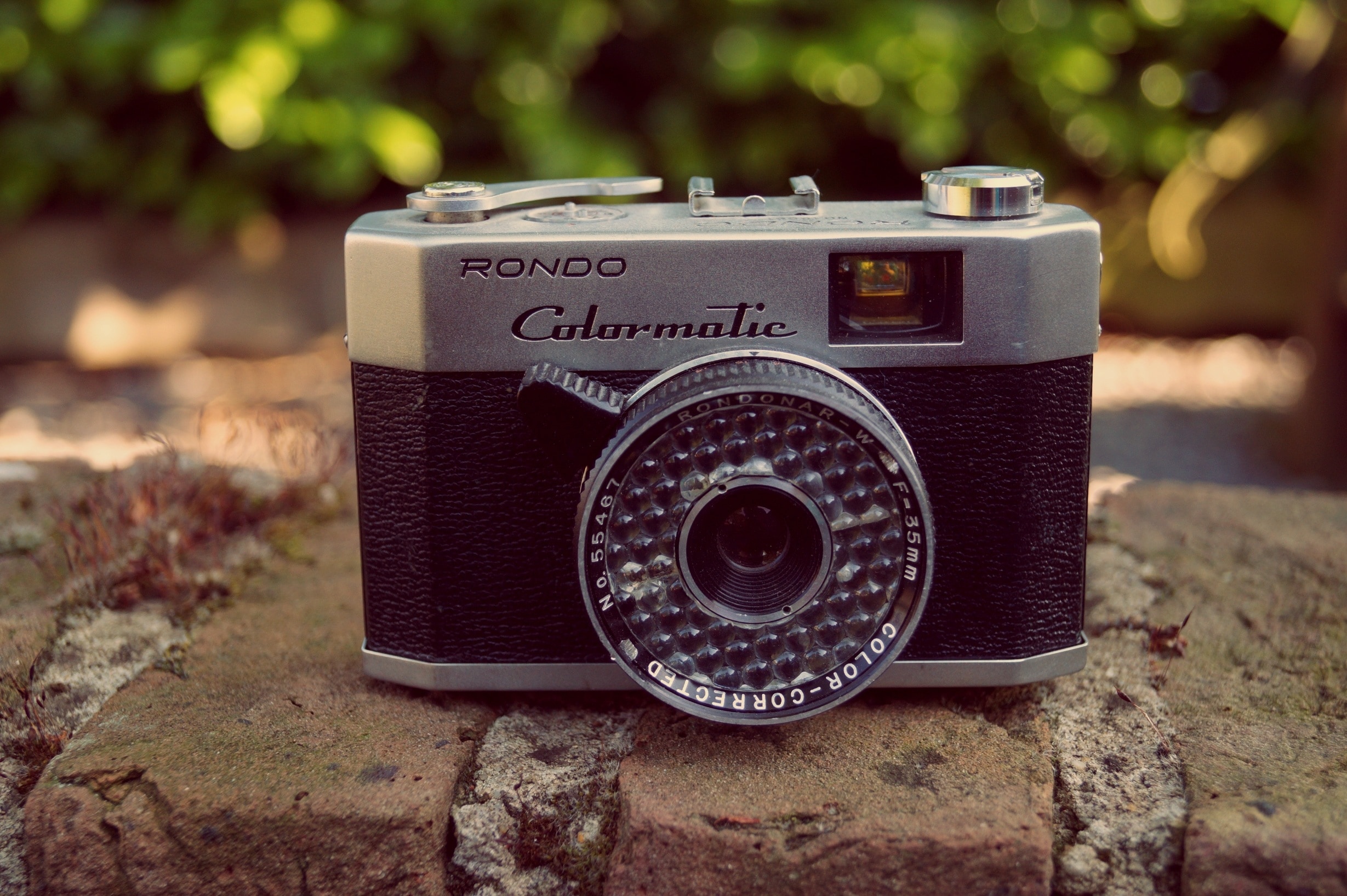 silver and black rondo colormatic camera