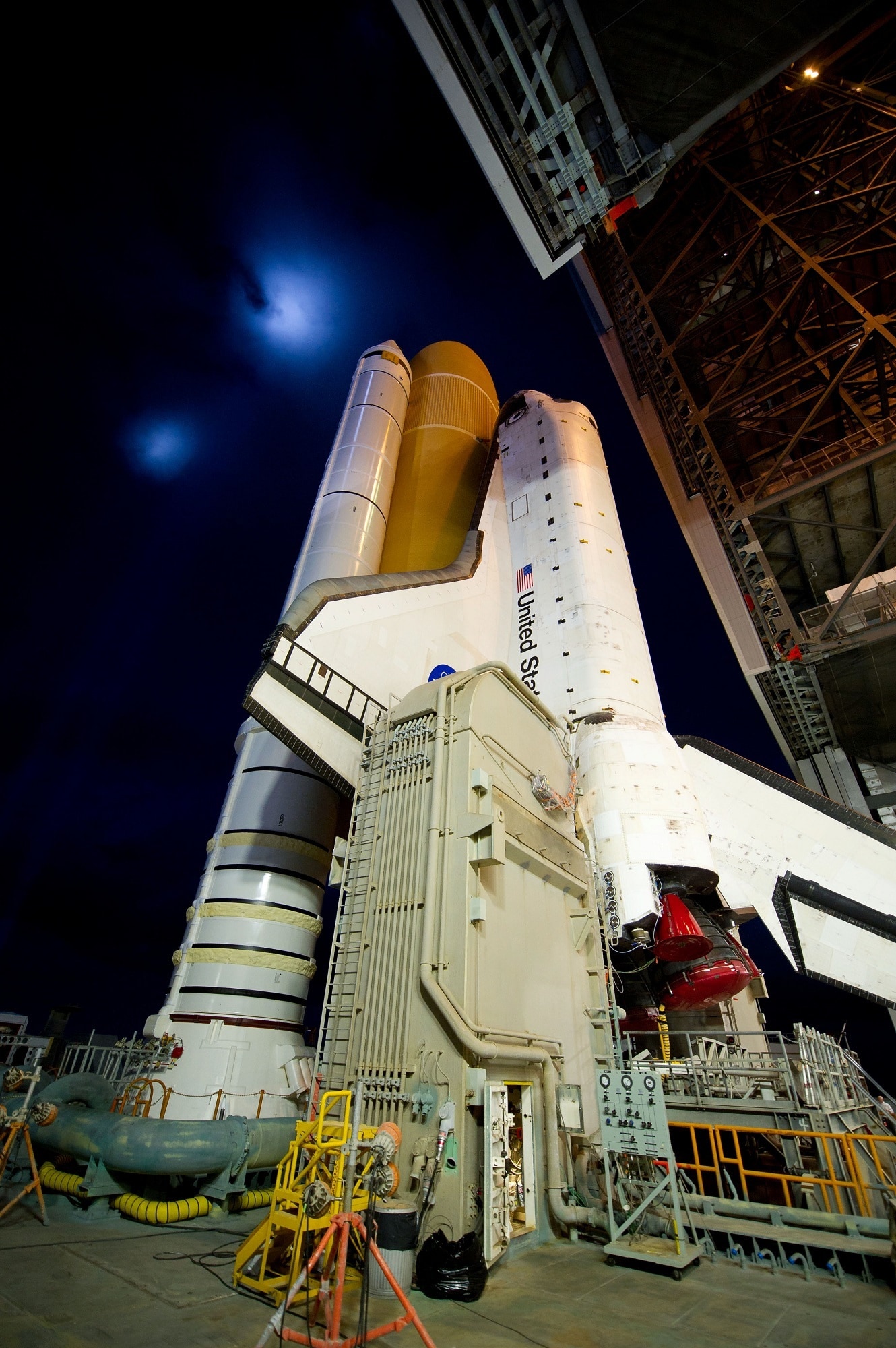 Rollout, Atlantis Space Shuttle, space exploration, space travel vehicle