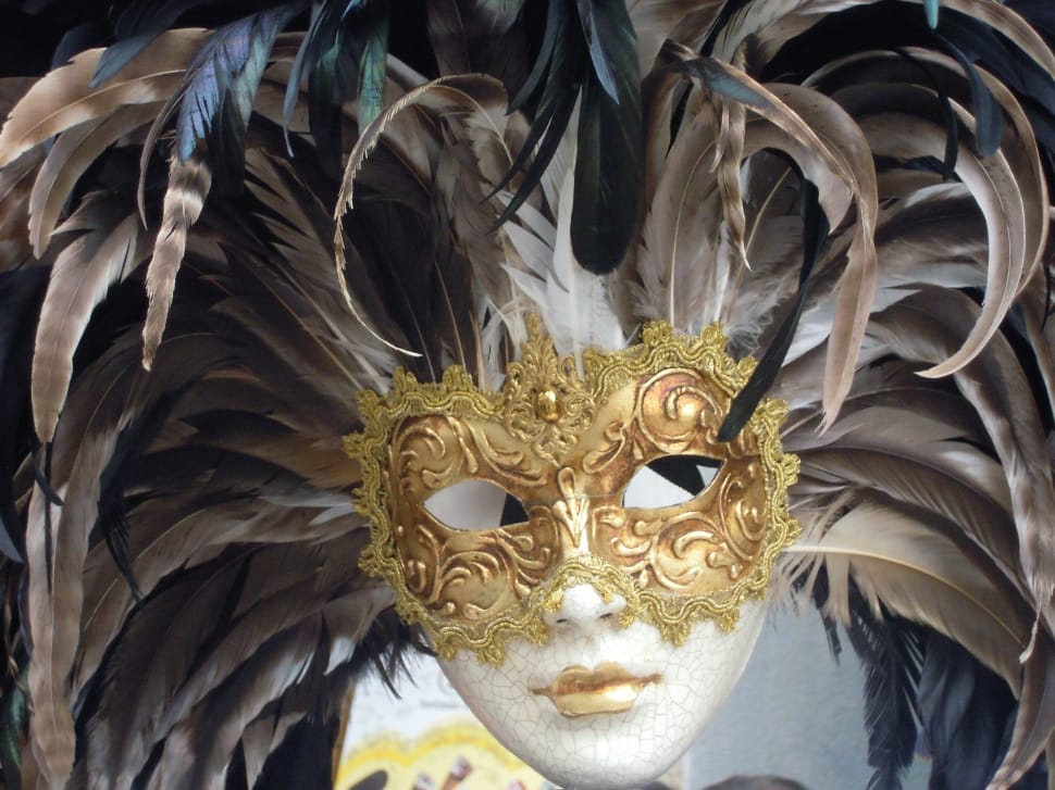 white human mannequin wearing gold venetian mask free image | Peakpx