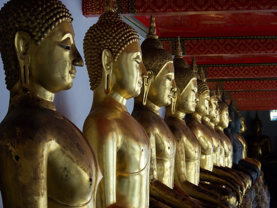gold buddha statues preview
