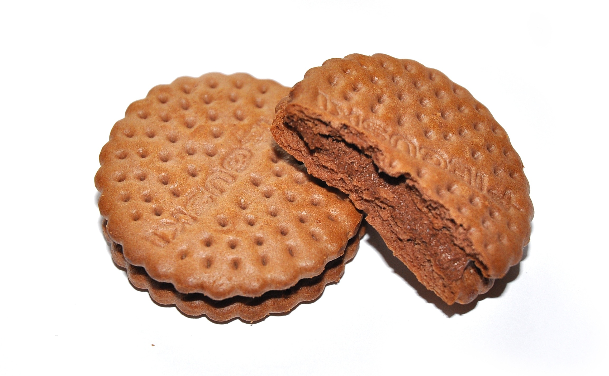 2 brown cookies