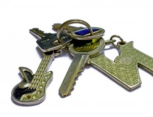 silver keychains thumbnail