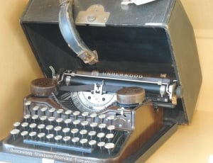 Vintage, Vintage Typewriter, Typewriter, old-fashioned, retro styled thumbnail