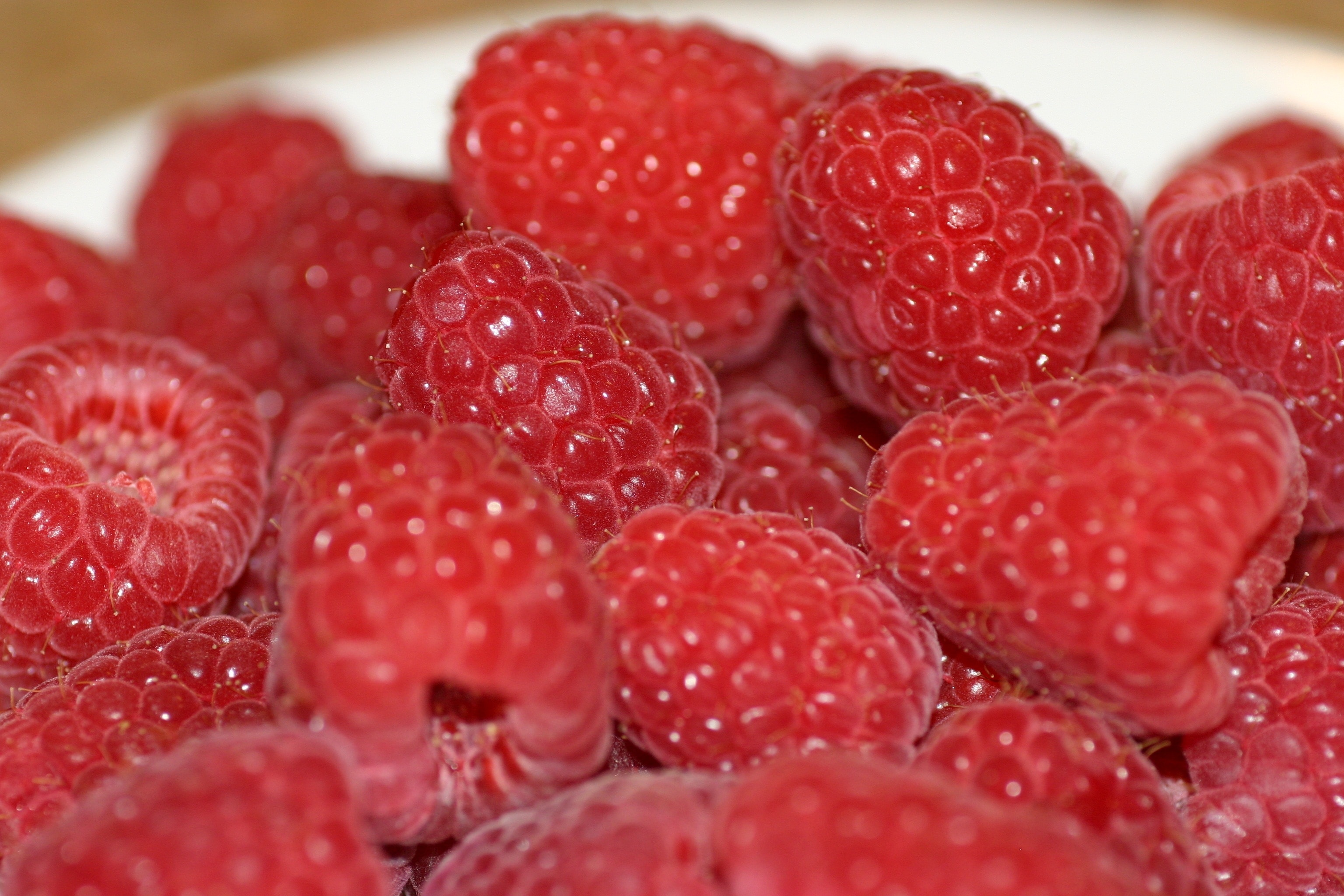 strawberry fruits lot