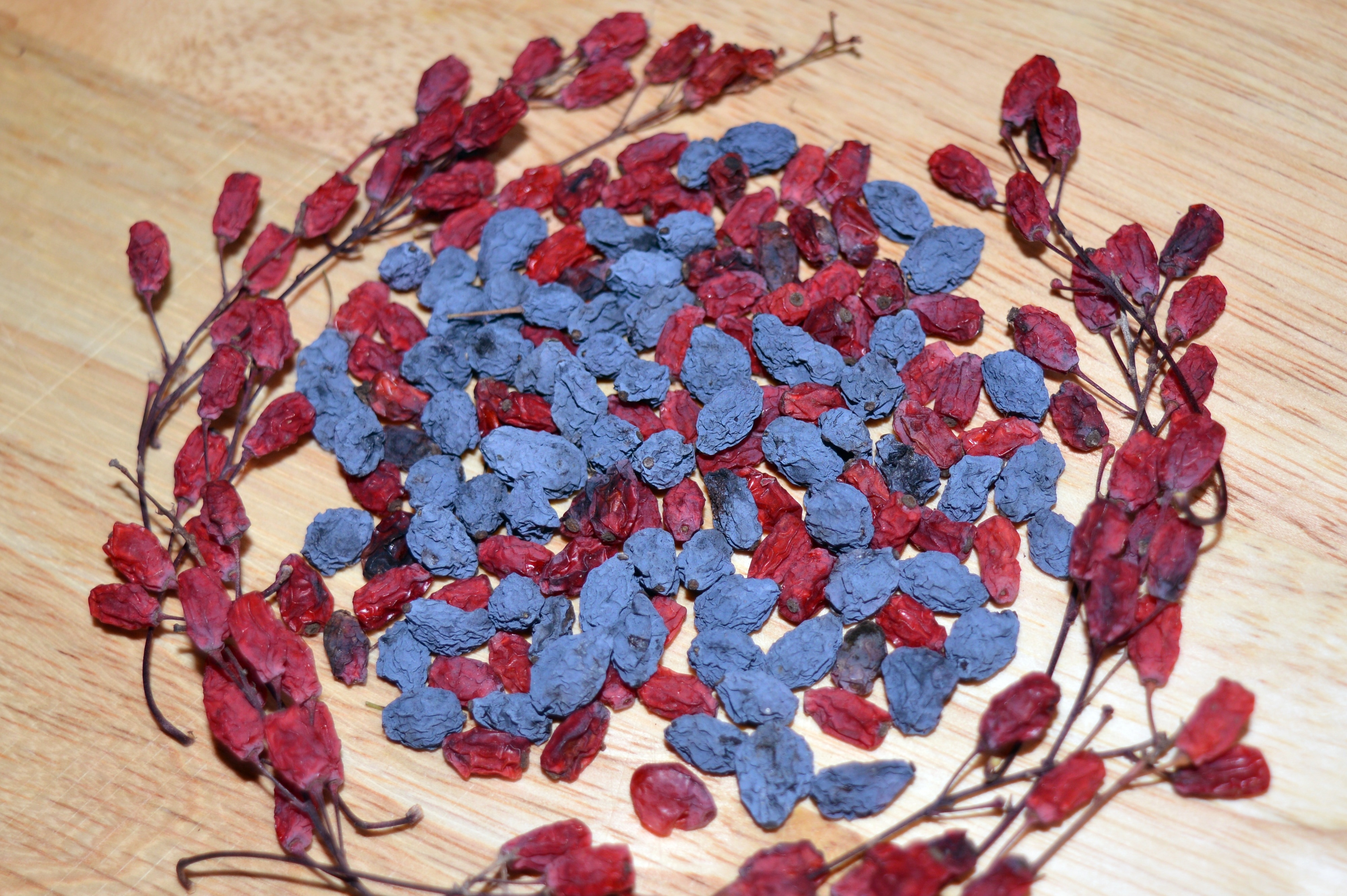 blue and red dry fruits