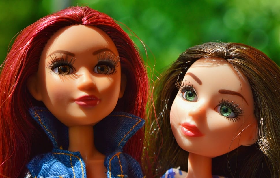 two female dolls preview