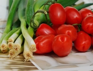 spring onions and tomato lot thumbnail
