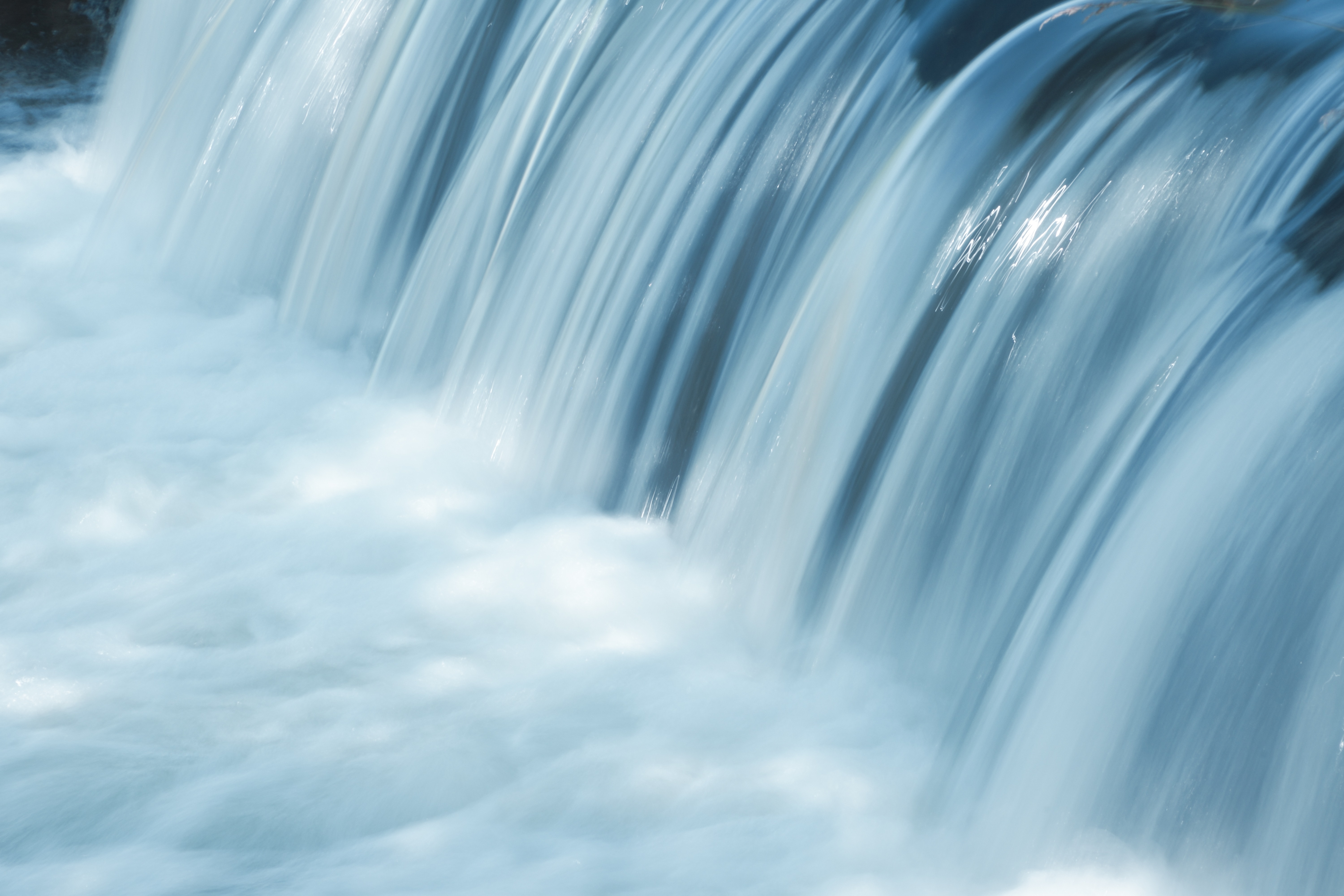 Поток воды 7. Поток воды. Красивые водопады. Водопад картинки. Текущая вода.