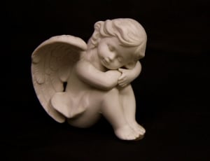 cherub figurin thumbnail