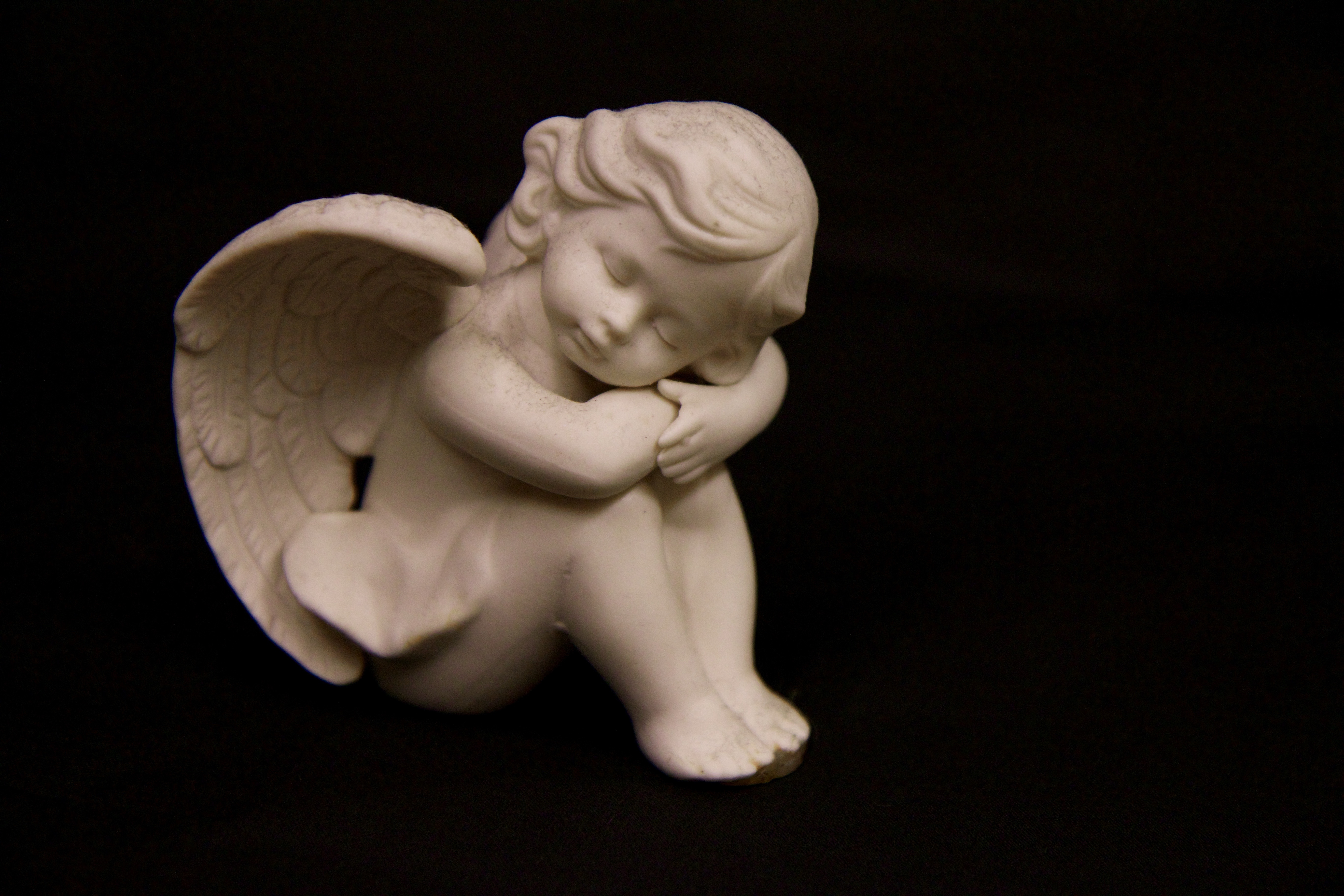 cherub figurin