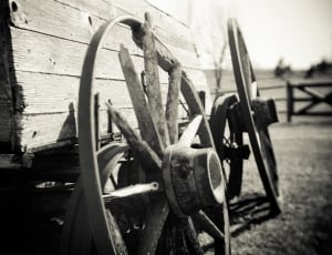 wagon wheel grayscale photo thumbnail