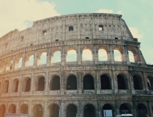 the colosseum in rome thumbnail