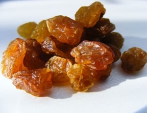 close up photograph of raisins thumbnail