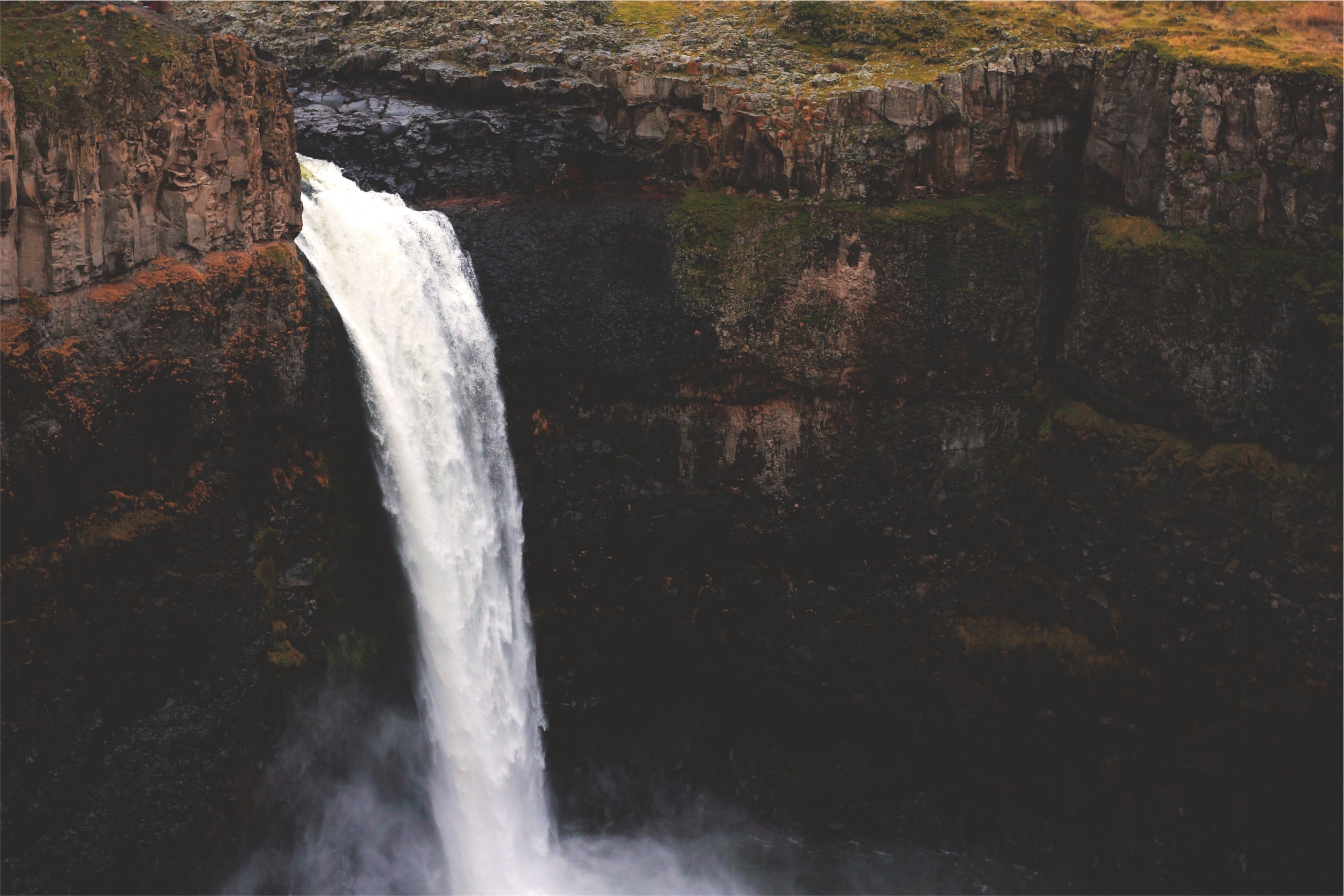 photo of water falls