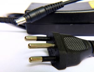 black 3 prong adapter thumbnail