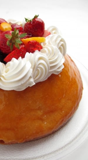 cupcake with fruits on top thumbnail